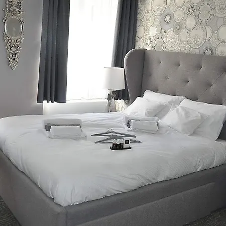 Lägenhetshotell Varalja 4*