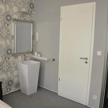 Varalja Lägenhetshotell Budapest