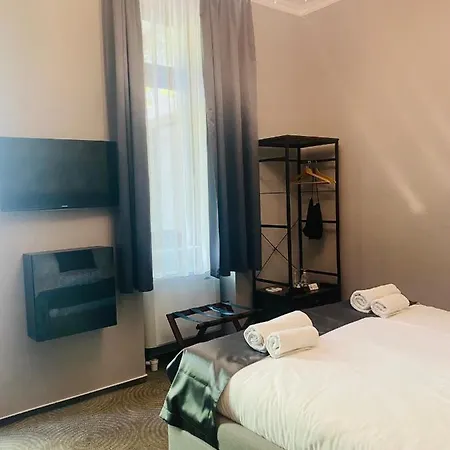 Váralja 4* Budapest