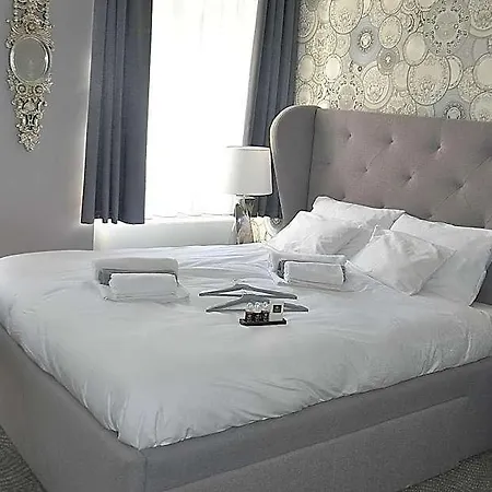 Varalja 4*