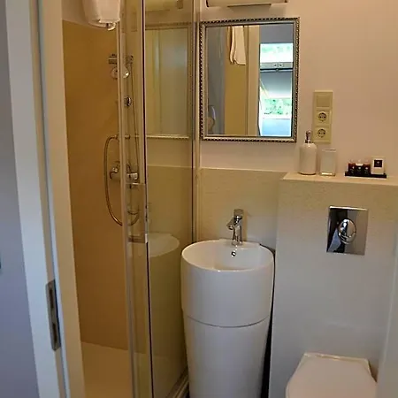 Lägenhetshotell Varalja Budapest